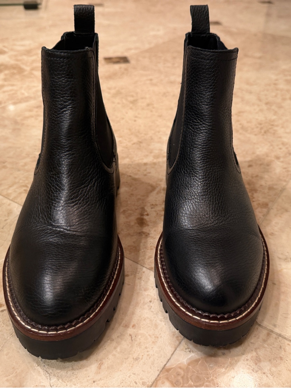 Caslon Miller Lea Chelsea Ankle Boots Black Leather Lug Sole Pull On Size 7